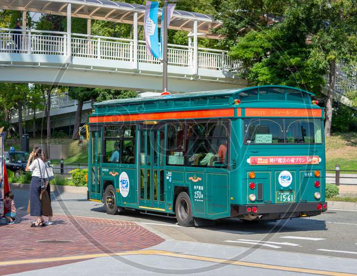 Kobe City Loop Bus, Tourist Sightseeing Bus In Kobe Japan