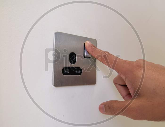 Turning Off Electrical Switch Of Type G Plug