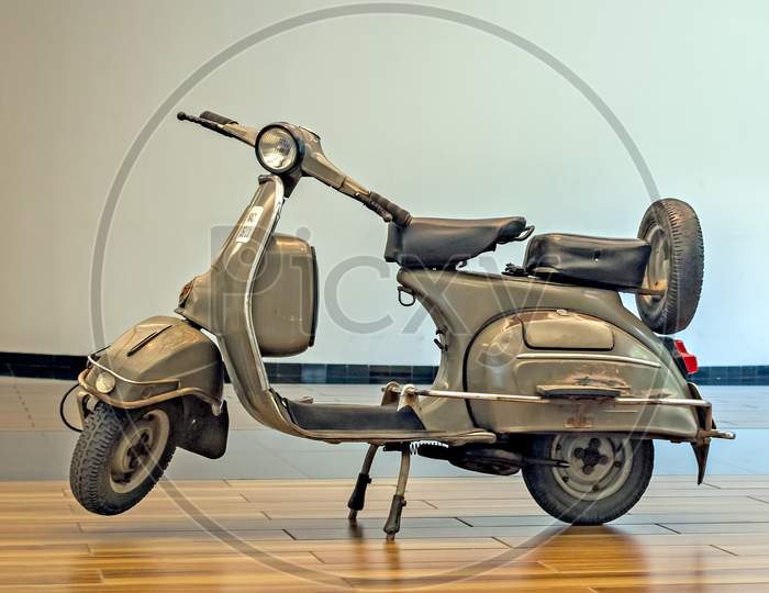 Pune,Maharashtra,India-March 12Th,2020:Old Bajaj Super 150Cc Scooter Parked In Showroom On Display.