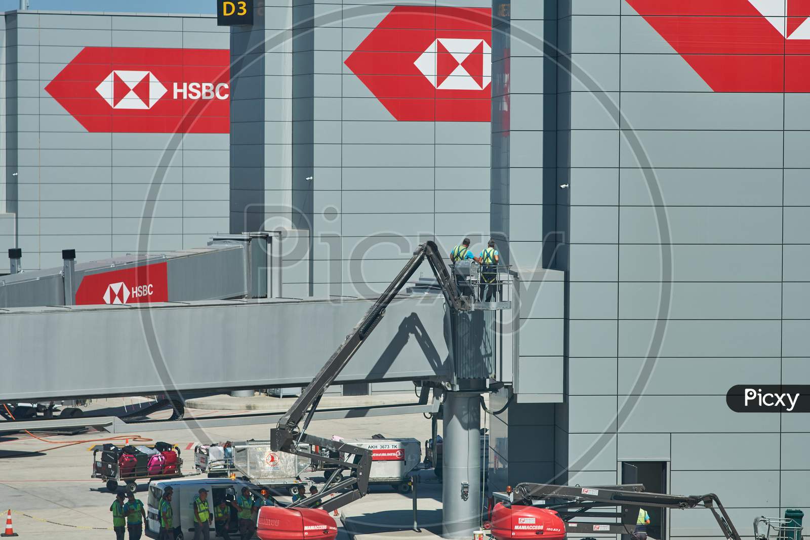 Workers On A Manitou Maniaccess 180 Atj Truck At The New Istanbul Airport Istanbul Havalimani In Turkey