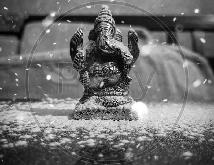 Black and White image of lord Ganesha