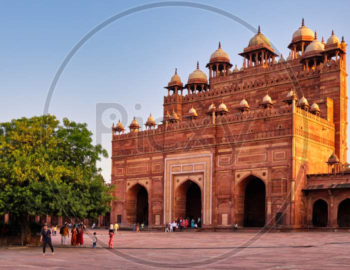 Buland Darwaza (Gate Of Victory), Main Entrance To The Jama Masjid In Fatehpur Sikri In Agra, India