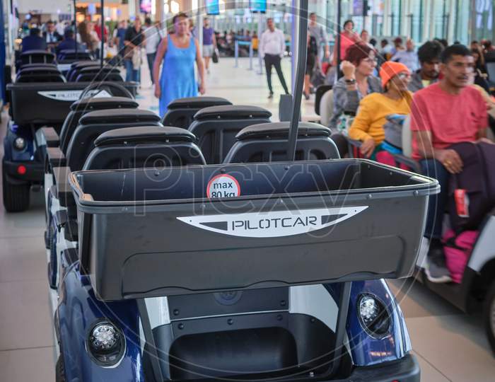 Istanbul Airport Iga Buggy Service Electric Vehicle
