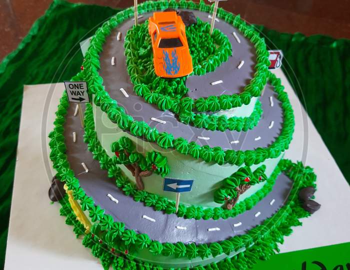 DIY Bus Themed Road Cake Design – My Sweet Garden