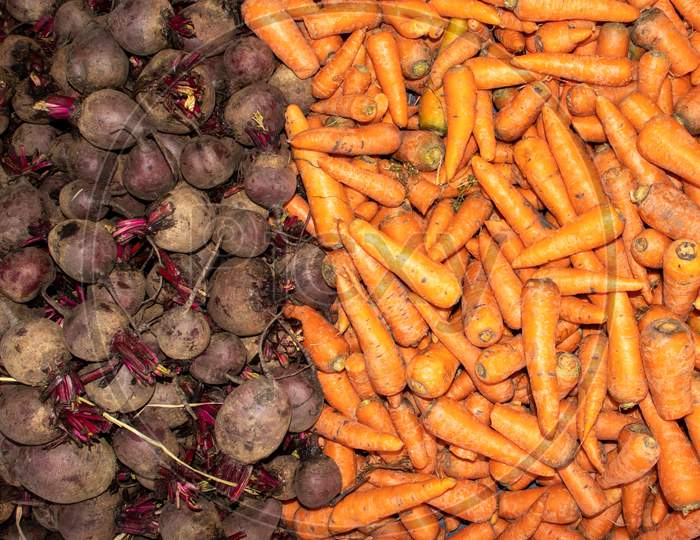 Heap Of Beetroot And Carrot In An Indian Vegetable Market For Selling, Perfect For Background And Wallpaper
