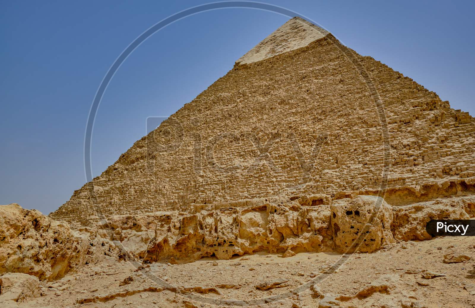The Pyramid Of Khafre (Pyramid Of Chephren), The Second-Tallest Of The Ancient Egyptian Pyramids Of Giza, Giza Plateau, Cairo, Egypt
