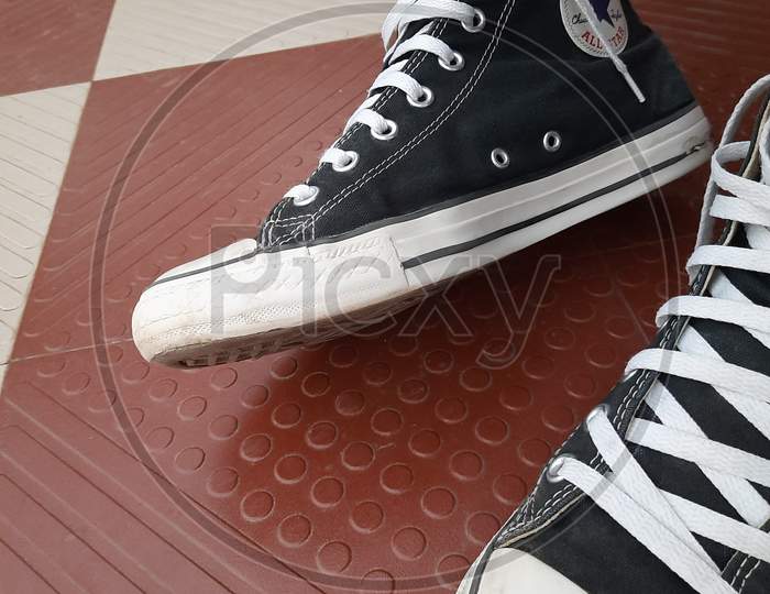 Canvas black ankle shoes