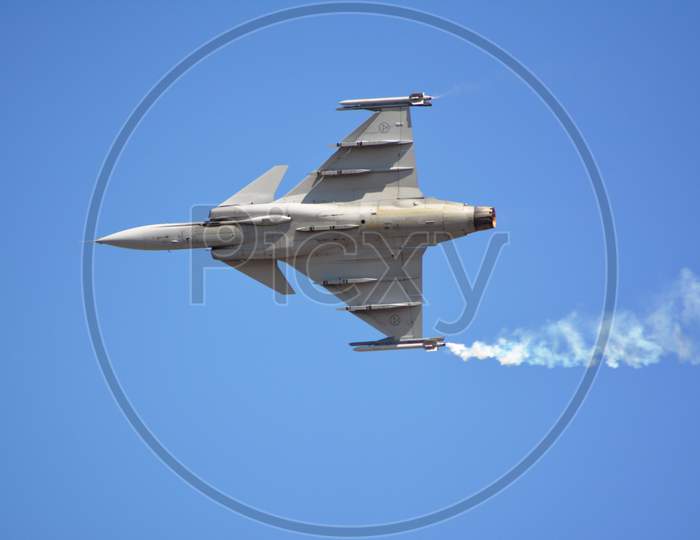 The Tejas Trainer (PV5) in action during an Aero Show