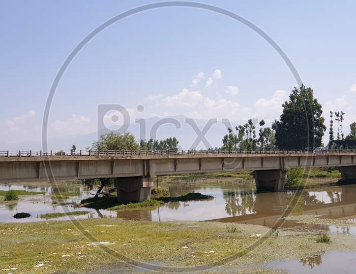 Bridge Is The Common Name For Bridges Constructed In Jammu And Kashmir. A Structure That Is Built Over A River, Road, Or Railway To Allow People And Vehicles To Cross From One Side To The Other