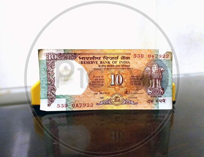 Old 10 rupees Indian currency note.