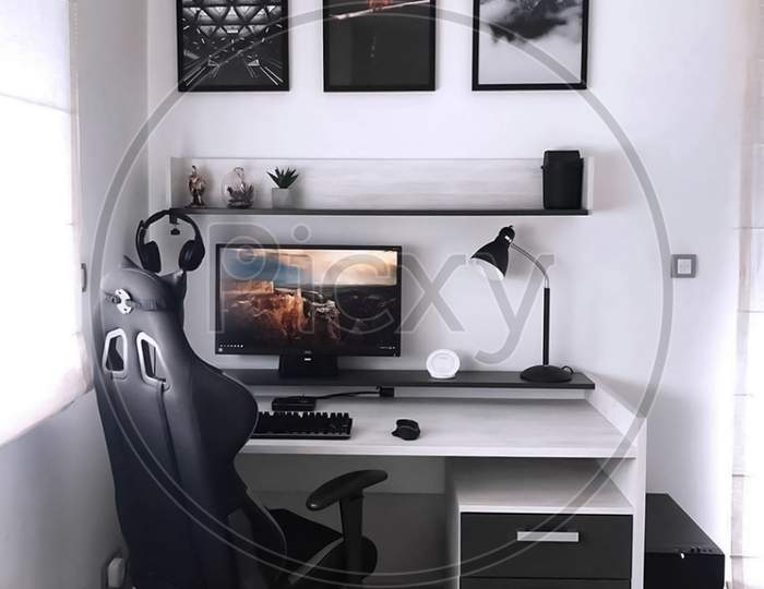 New office computer desk