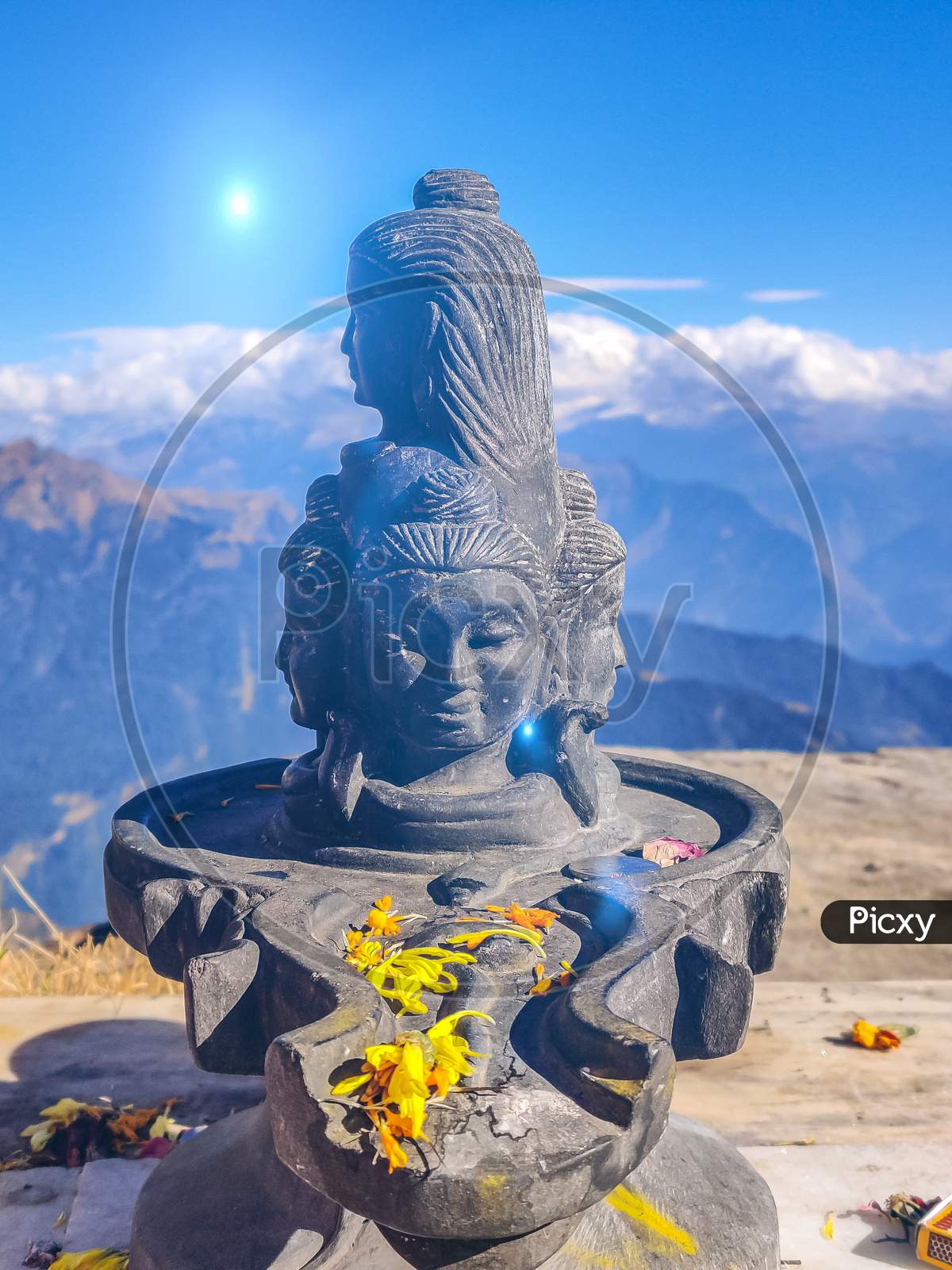 Beautiful macro photography of shivay statue