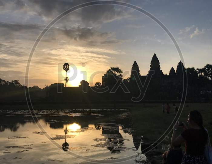 Angkor watt sunrise