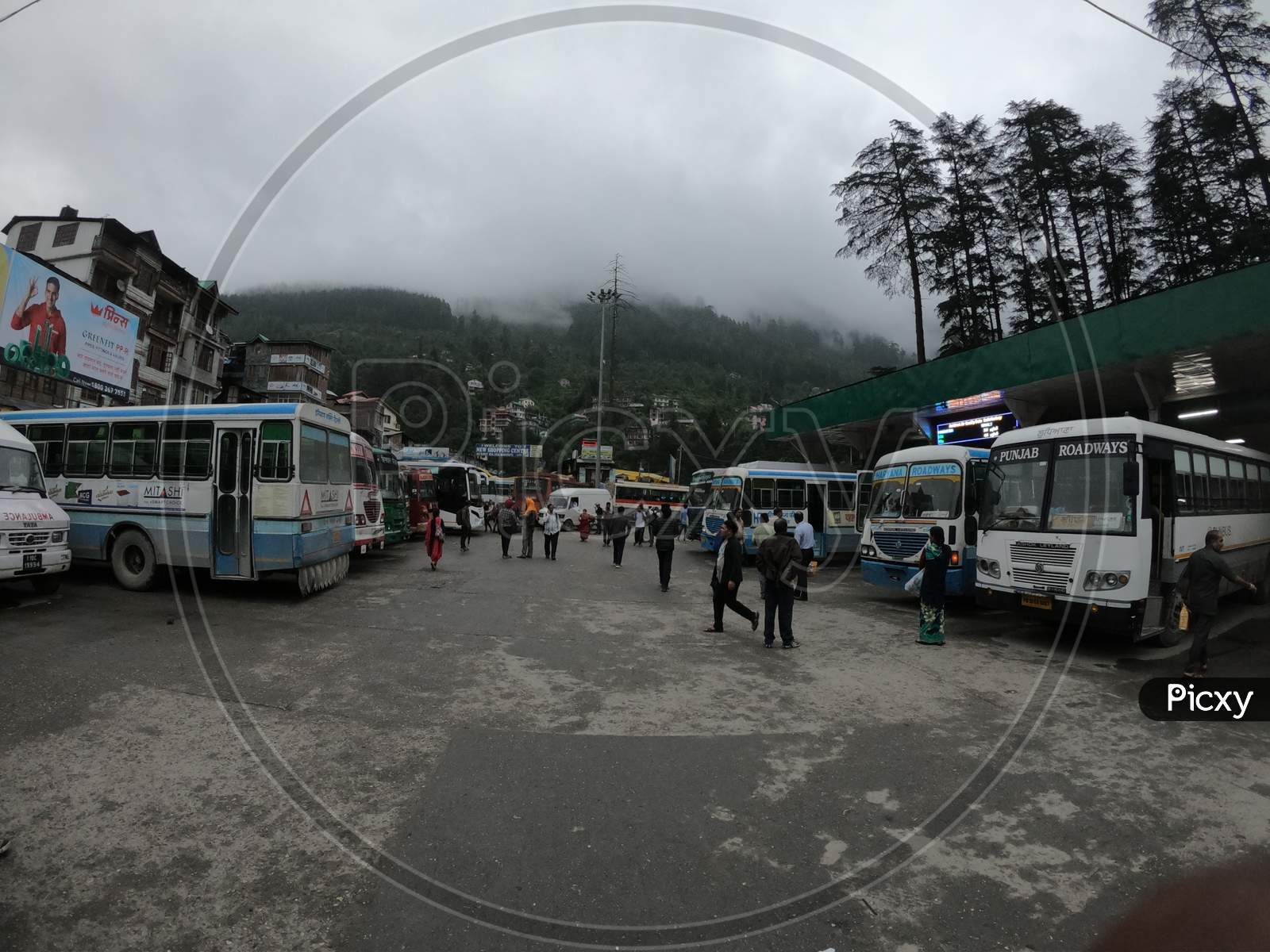 Manali Bus Stand Crowd Bus himachal tourism tourist bus 2020
