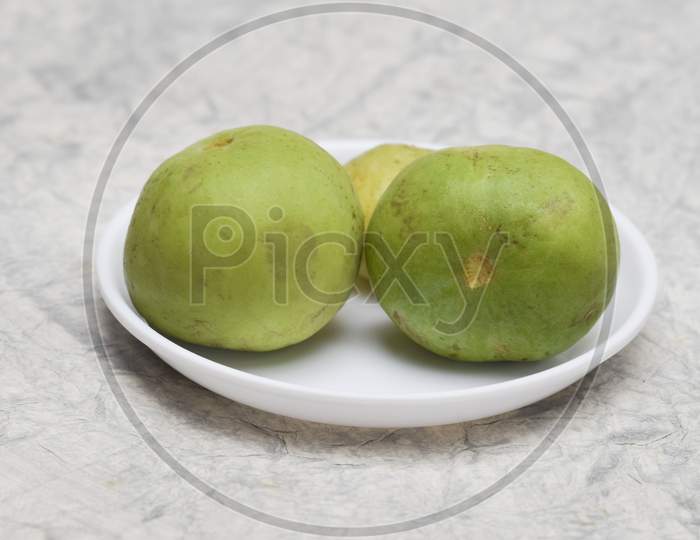 Praecitrullus Fistulosus Comonly Known As Indian Squash, Round Melon, Apple Gourd. Called Tinda Or Kundru In India And Pakistan. Fresh Health Vegetable Fruit Used For Cooking Curry. On White Background