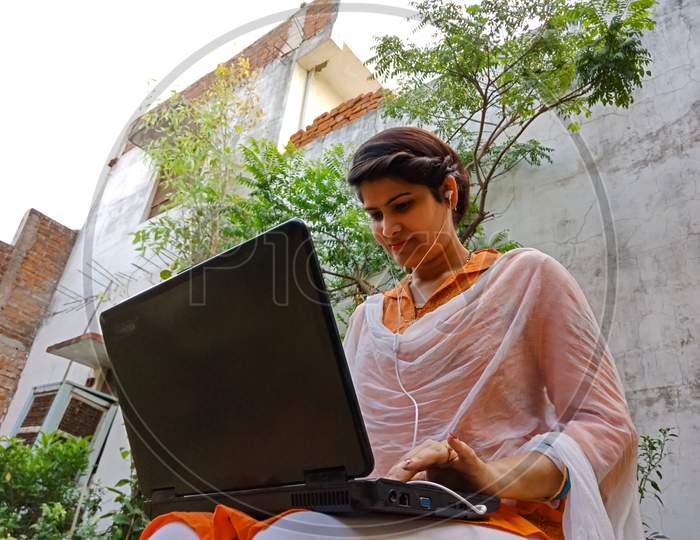 Indian Woman Technology Education About Communication.