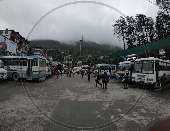 Manali Bus Stand Crowd Bus himachal tourism tourist bus 2020