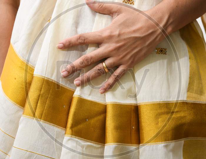 Indian silk sari, handmade white Kerala Sari