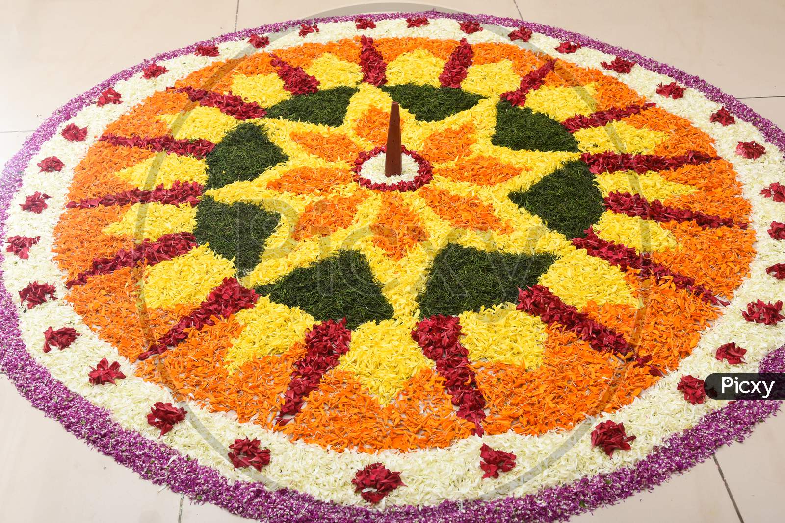 Kerala Onam harvest festival Flower bed, Pookalam
