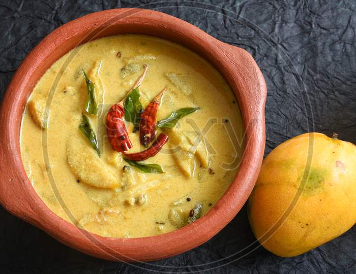 Kerala mango curry or Mampazha Pulissery for Onam Sadhya