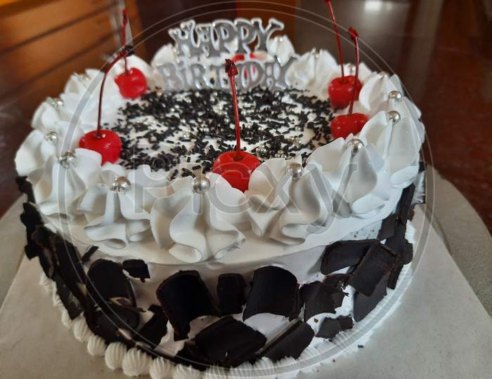 Black forest cake for birthday