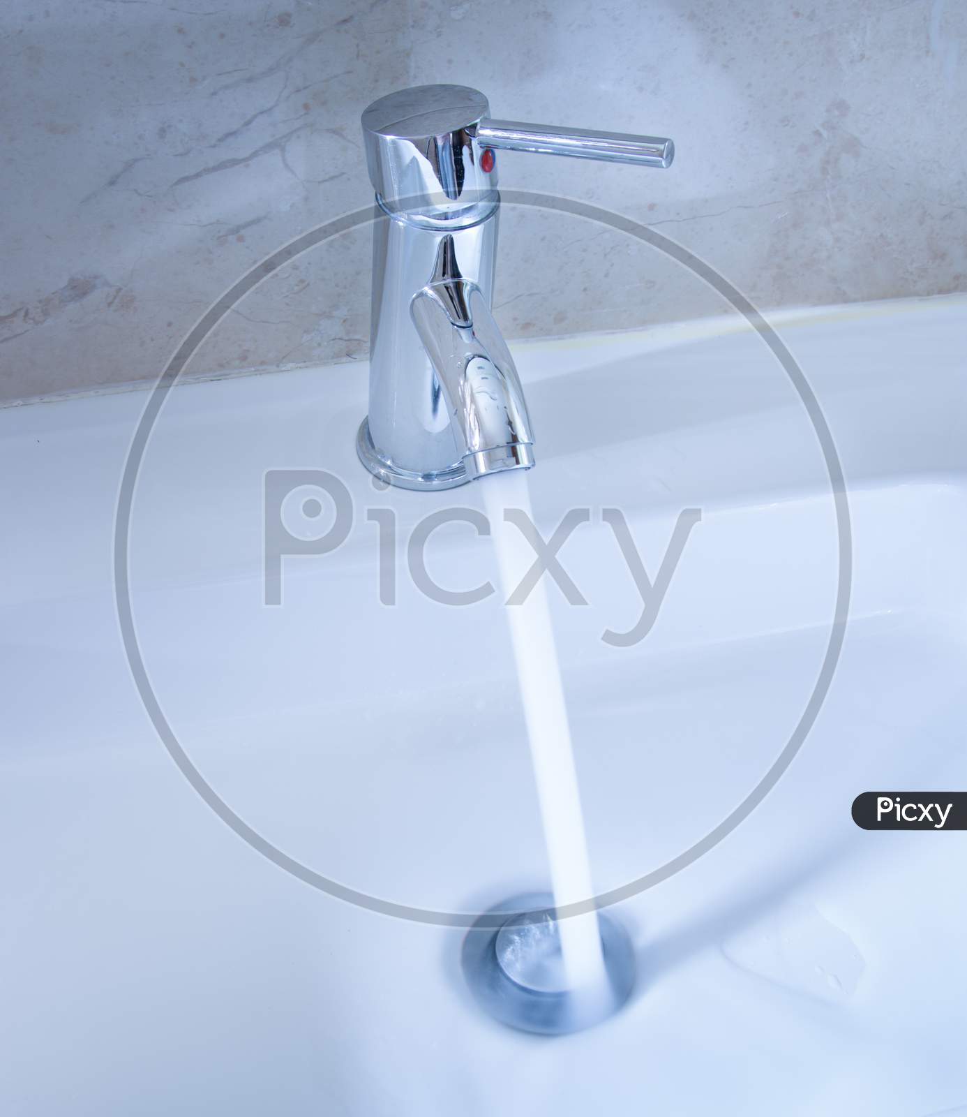 tap with running water, fight against water waste, environmental issues
