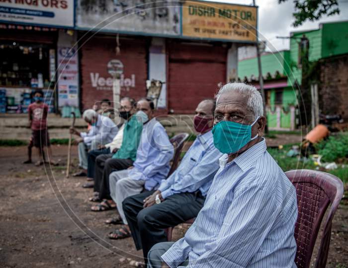 Senior citizens wearing mask in covid19 pandemic
