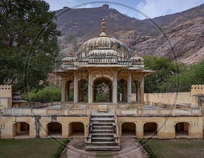 Royal Gaitor Tumbas / tombs, Gaitor Ki Chhatriyan, intricately carved stone monuments are the highlight at this royal crematory.