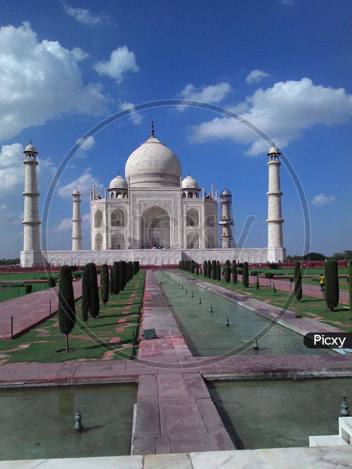 Front View of   Beautiful  Taj Mahal