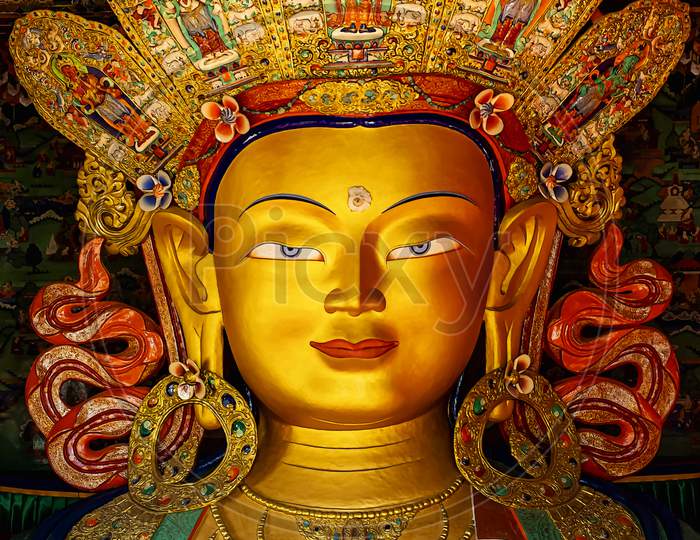 One of the main points of interest is the Maitreya Temple installed to commemorate the visit of the 14th Dalai Lama to this monastery. It contains a 15 metres (49 ft) high statue of the golden Maitreya Buddha, the largest such statue in Ladakh, covering two stories inside the monastery.