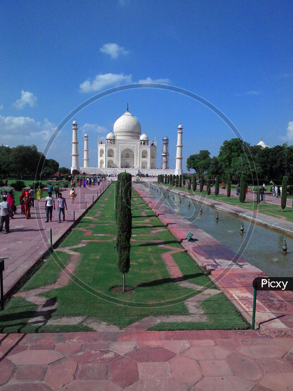 front View of Beautiful  Taj Mahal