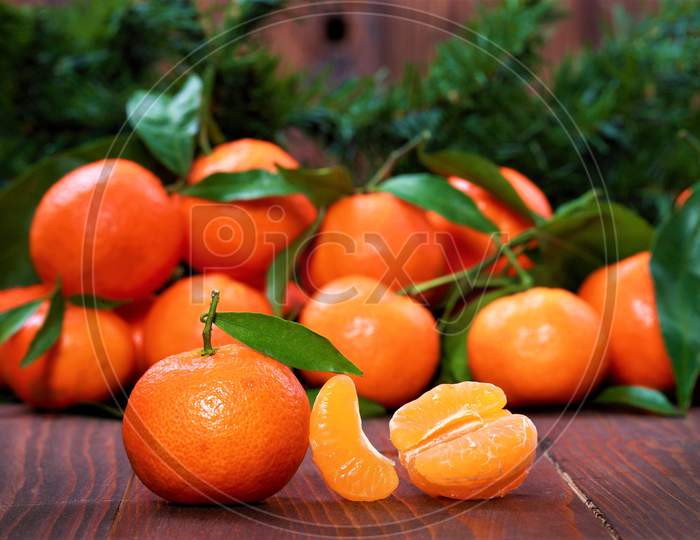 Sweet & Beautiful Orange Closeup. Many Fresh Orange Image.