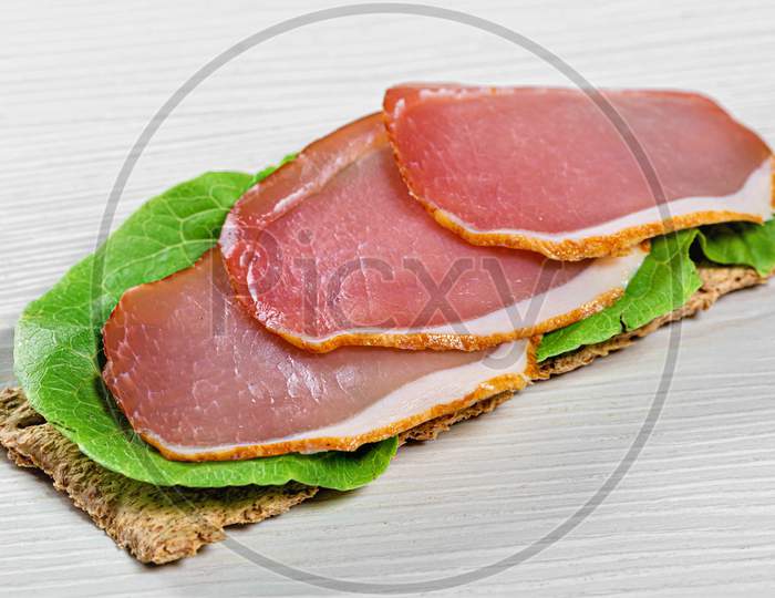 Diet Sandwich With Romaine Lettuce And Ham