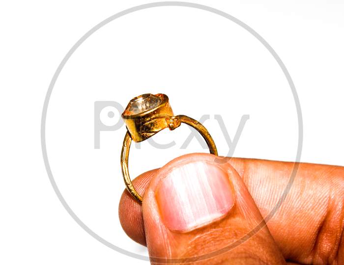 A picture of wedding ring