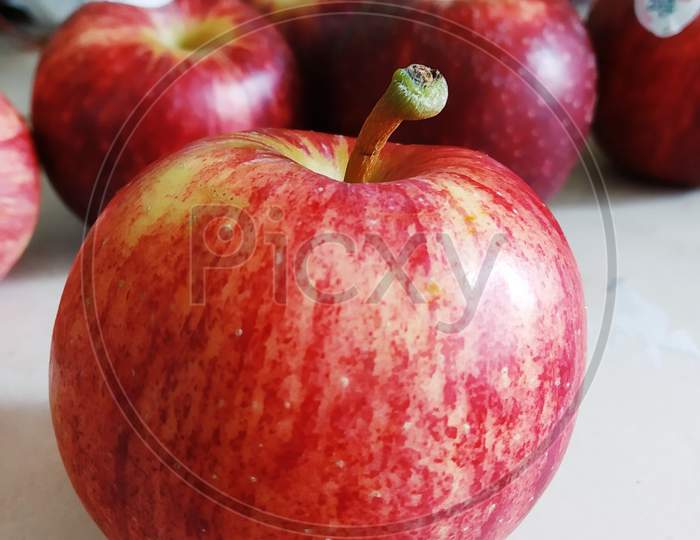 Close image of an apple