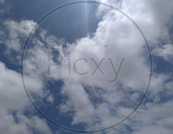 Landscape photography of blue sky and white clouds