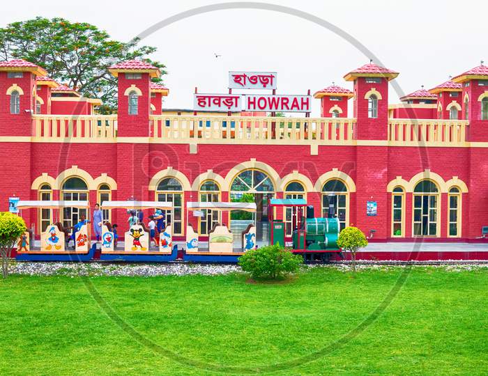 ancient, architecture, asian, buildings, calcutta, city, city architecture, city life, cityscape, colonial, colorful, culture, destination, exterior, famous, heritage, historical, historical building, history, howrah, howrah junction, howrah railway station, howrah station, india, indian, kolkata, l