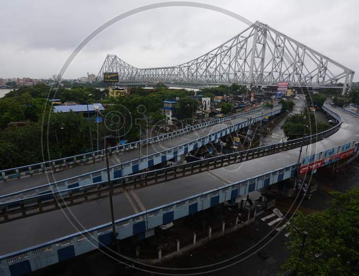 Bourbon road flyover Wears A Deserted Look At Burrabazar Area During The Complete Biweekly Lockdown To Curb Covid 19 Spread In Kolkata On August 21 2020