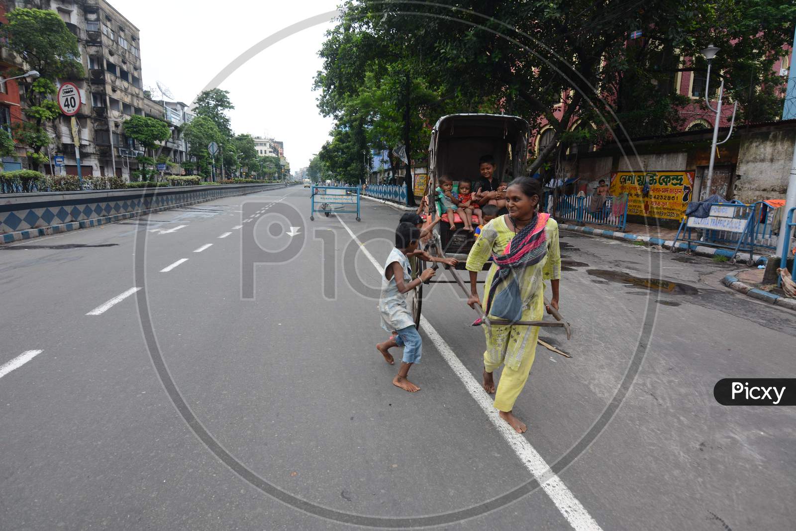 Chittaranjan Avenue Wears A Deserted Look At Central Kolkata Area During The Complete Biweekly Lockdown To Curb Covid 19 Spread In Kolkata On August 21 2020