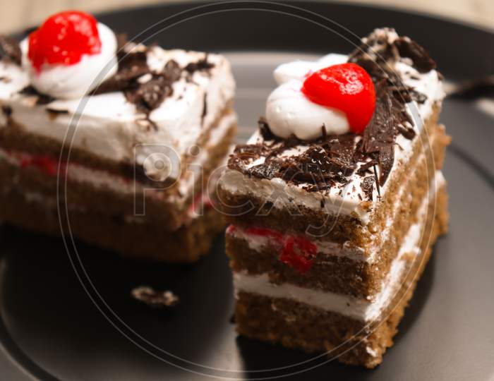 Pastry dessert sweets cake