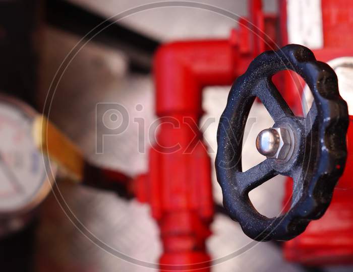 view of wheel handle of fire fighting system