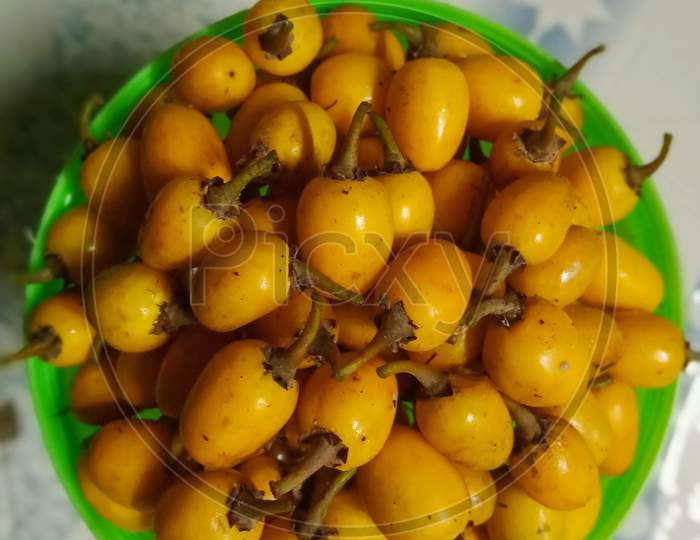 Wild Indian fruits Khirni / Rayan/Ranjana (small golden yellow fruits)
