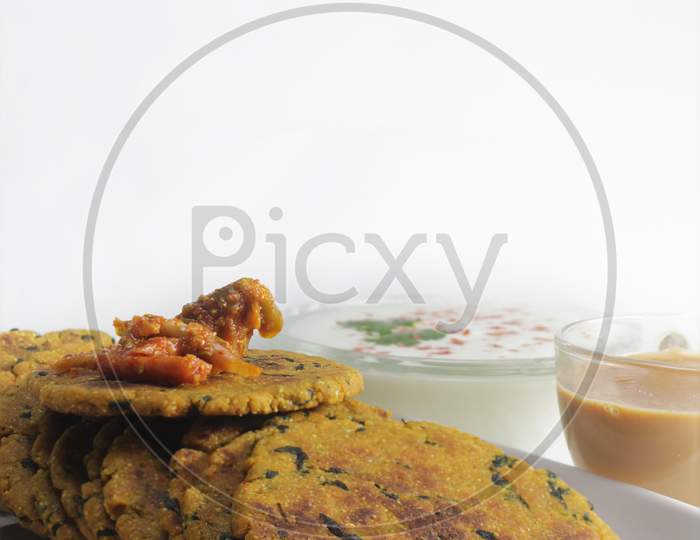 Masala Bhakhri or Masala Roti or Indian flatbread