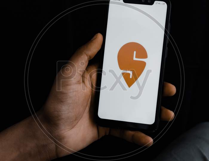 Swiggy online food delivery mobile app