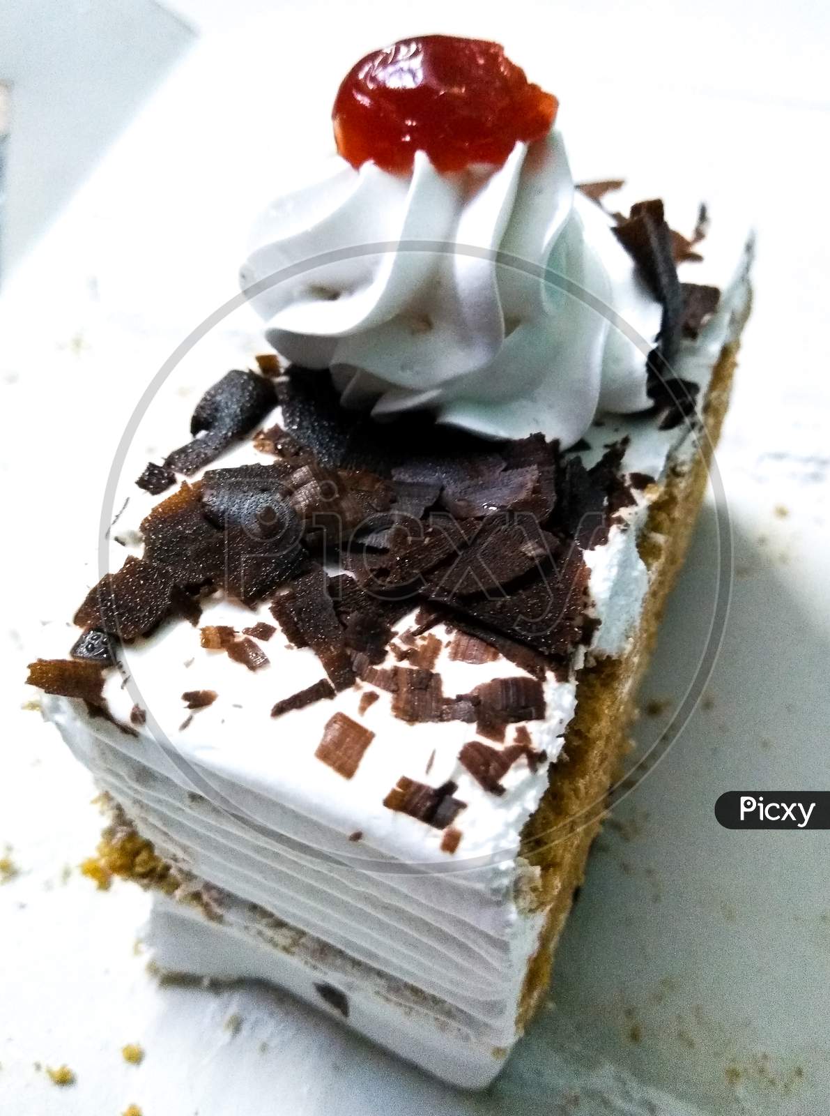 A picture of Cake with selected focus