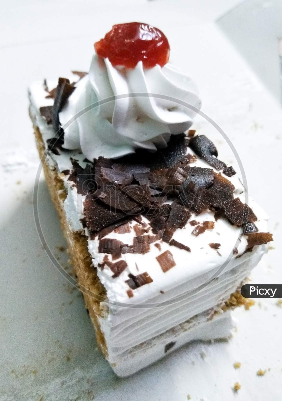 A picture of Cake with selected focus