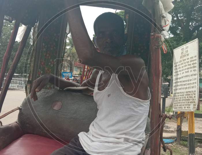 A rickshaw puller