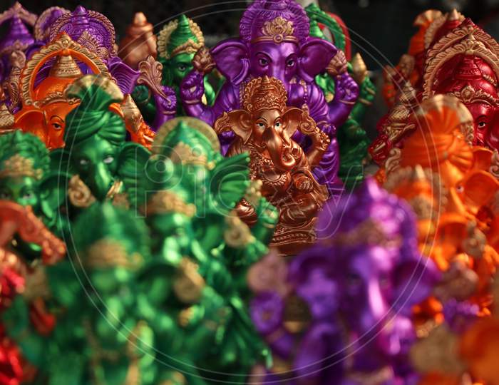 Painted Ganesha Idols in Delhi