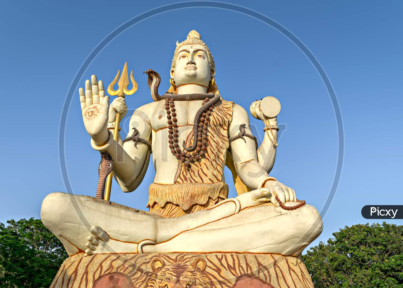 82 Feet Tall Statue Of Hindu God , Lord Shiva, Nageshwar Temple, Dwarka, India.