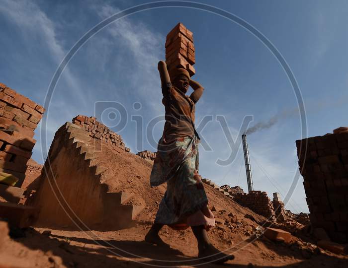 Labourers Work In A Brick Kiln, During The Ongoing Covid-19 Lockdown, In Chennai, Wednesday, Aug.25.2020